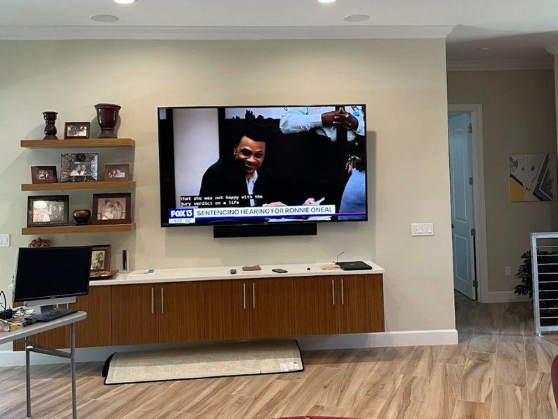 Clean Wire TV Mount with Soundbar